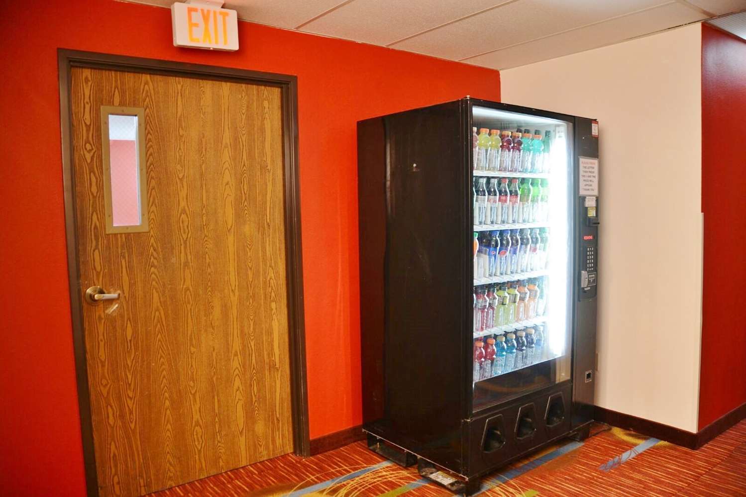 Country Hearth Inn & Suites Kenton 27/47