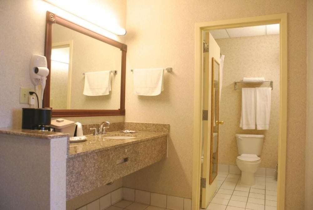 Raritan Hotel 16/34
