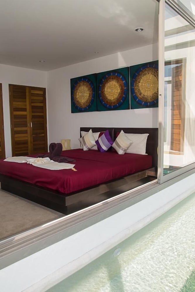 Tropical Sea View Residence 9/60