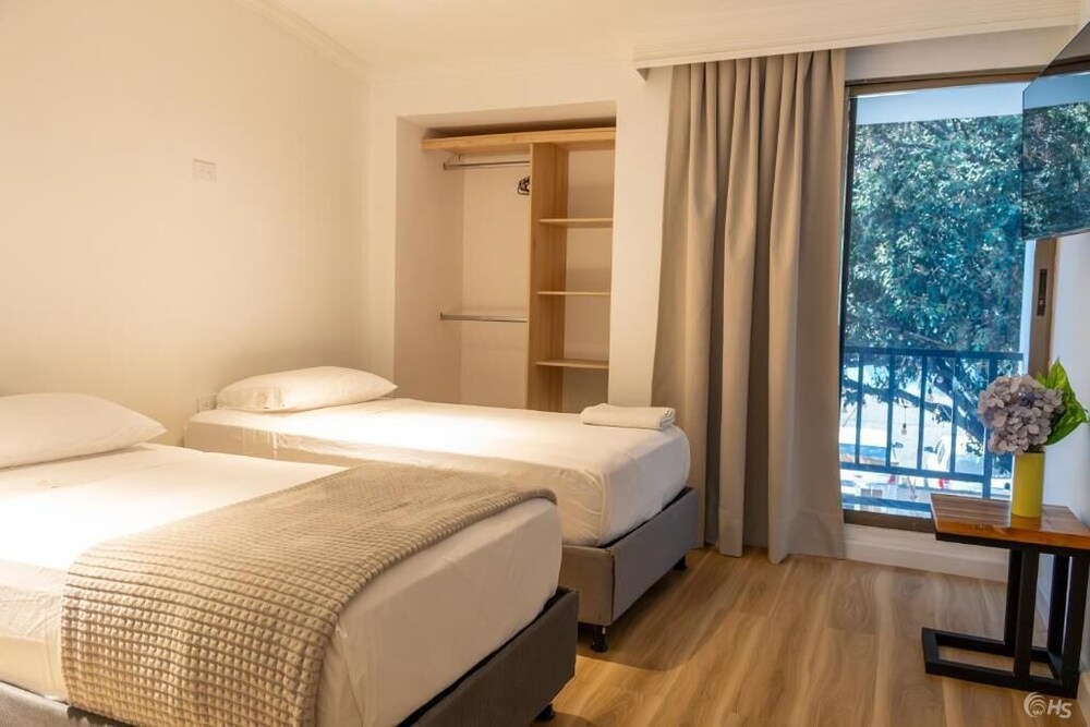Casana Rosa Hotel 24/60