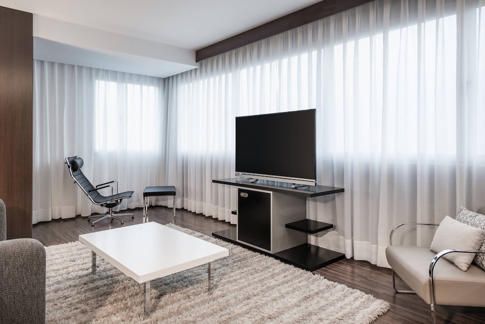 AC Hotel Alicante by Marriott 58/59