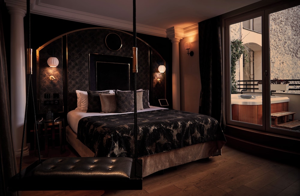 Luxury, King Bed, Bathtub