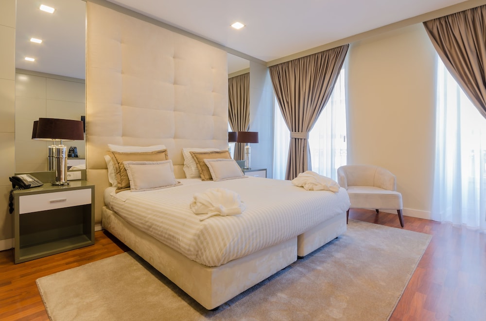 SUPERIOR, DOUBLE BED