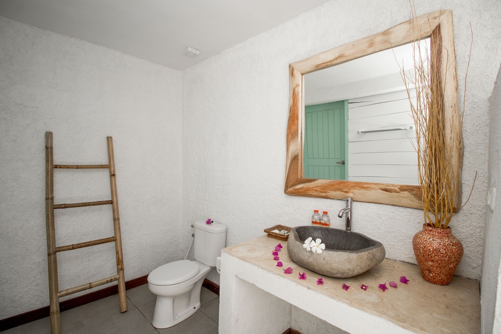 Gili Breeze Tropical Bungalows 57/58