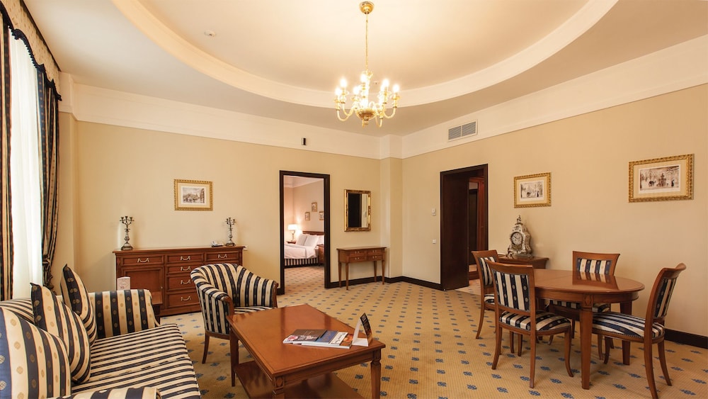 Grand Hotel Tien Shan 41/64