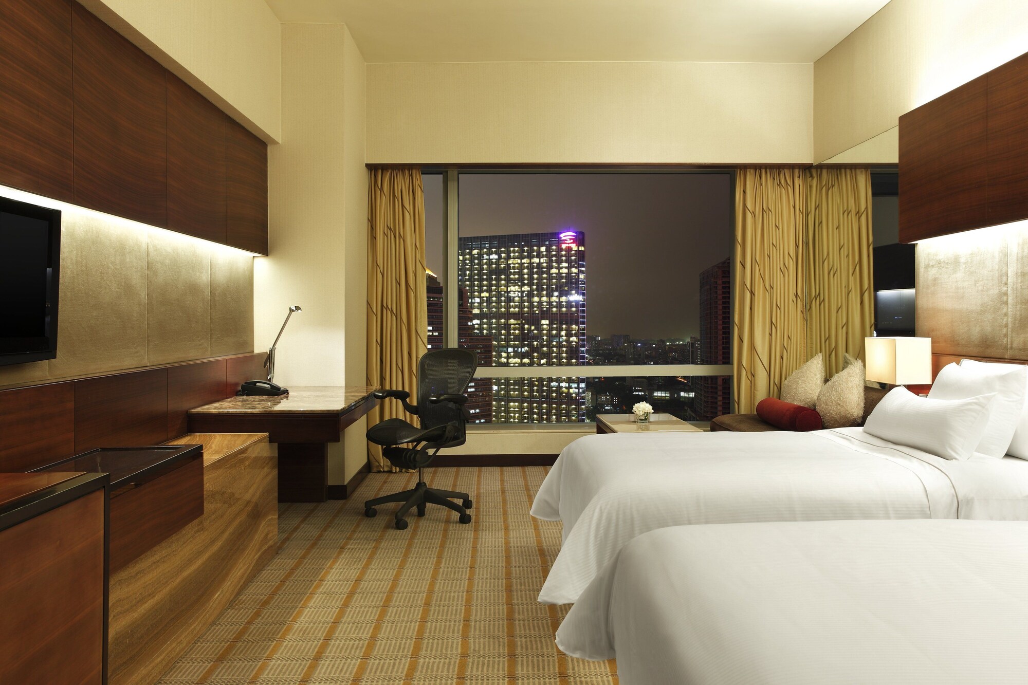 غرفة بسريرين منفصلين بإطلالة على المدينة، The Westin Guangzhou 9/10