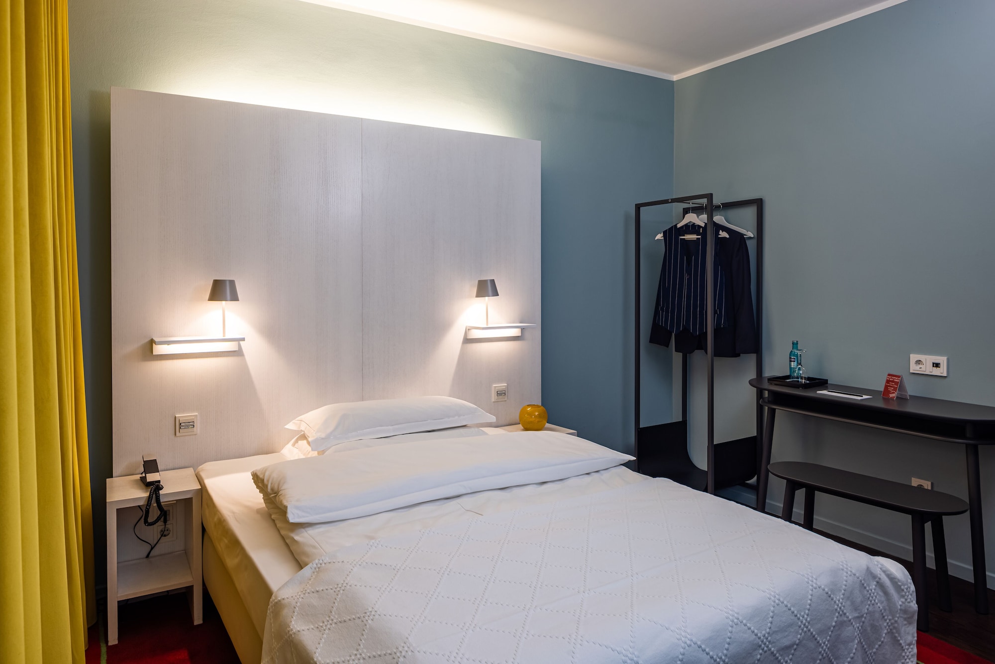 STANDARD, SINGLE, QUEEN BED