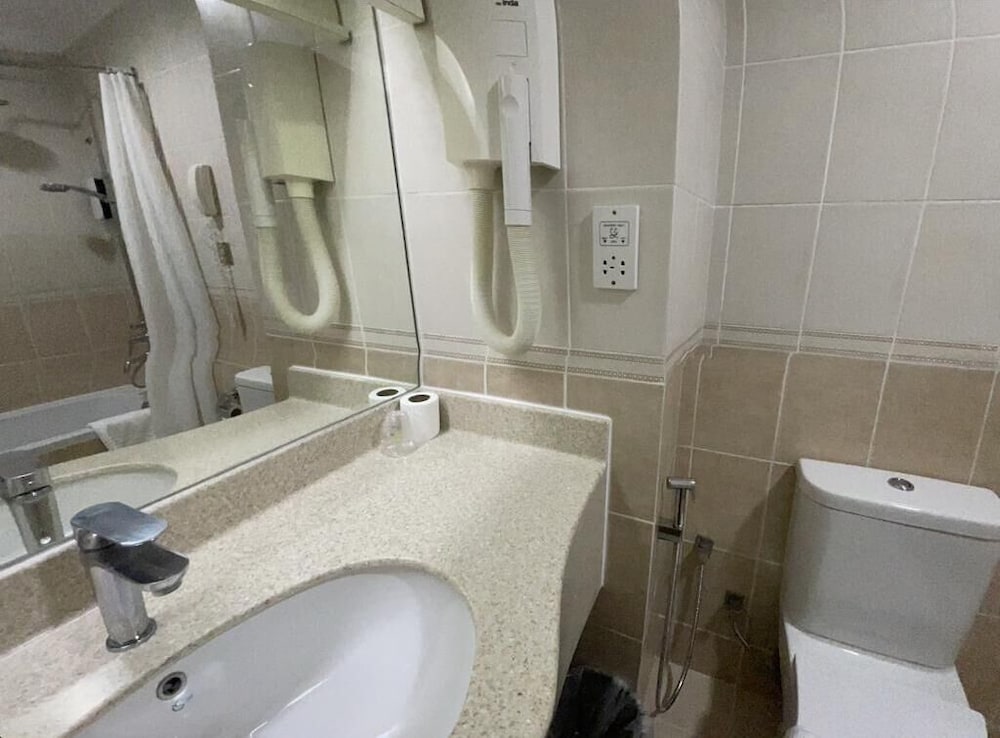 Golden Tulip Nizwa Hotel 24/69