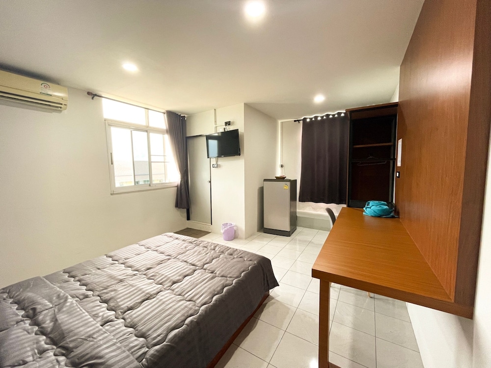 ROOM, SINGLE, DOUBLE BED