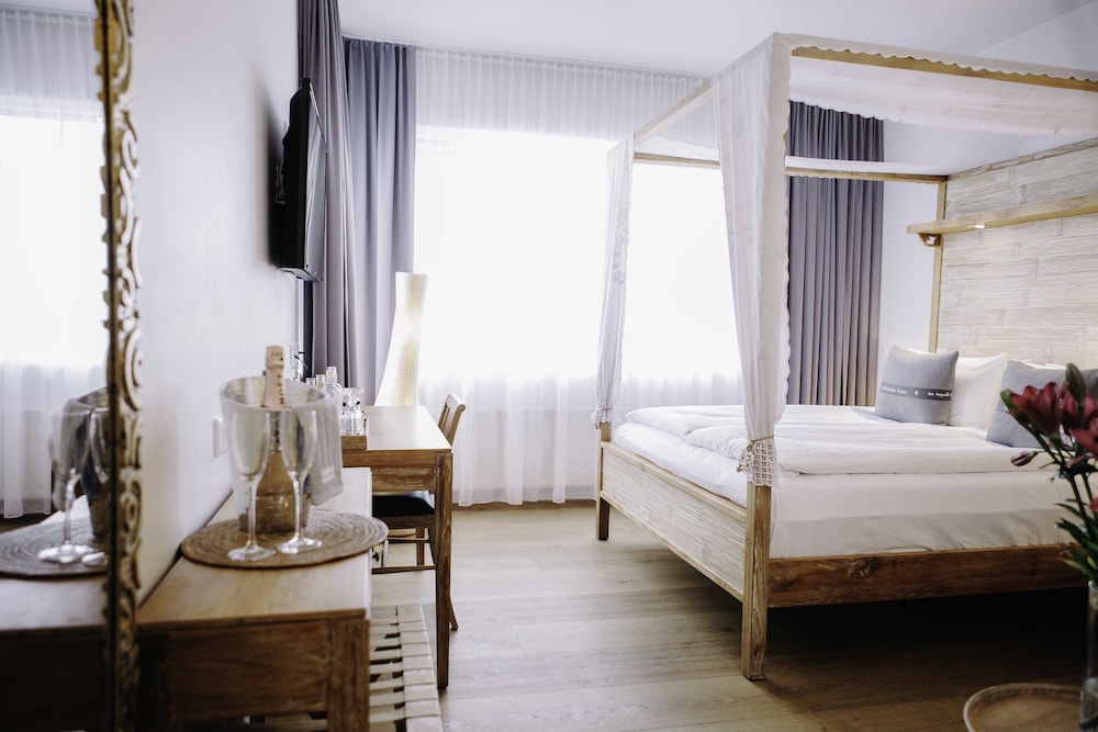 Hotel Eyja 23/63