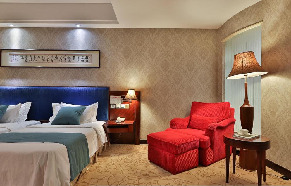 Deluxe, 1 Double and 1 Single Bed, No Parking