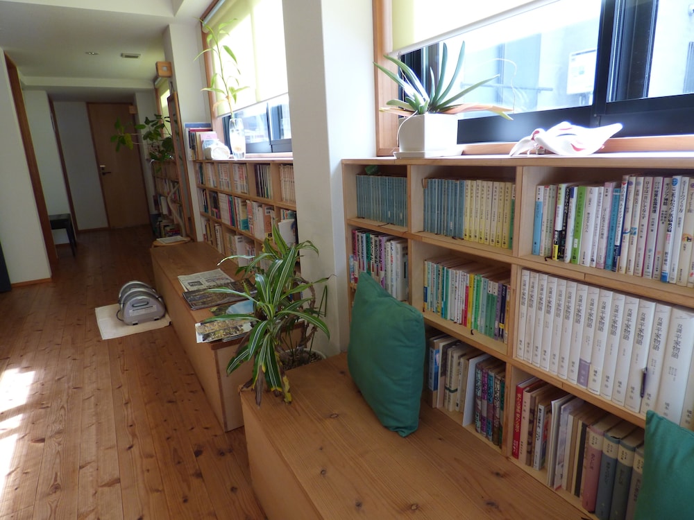 Guesthouse Hyakumanben Cross 25/50