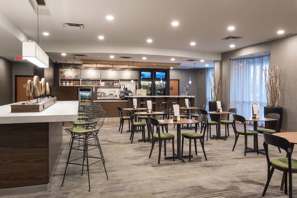 Courtyard By Marriott Toronto Vaughan 37/46