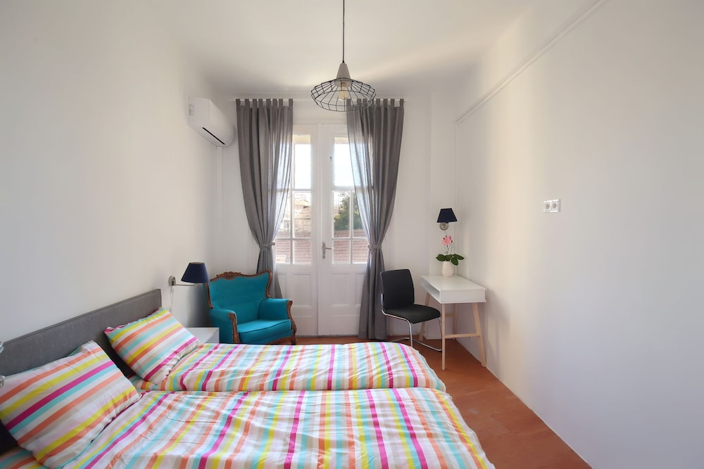DELUXE, DOUBLE BED, CITY VIEW, BALCONY