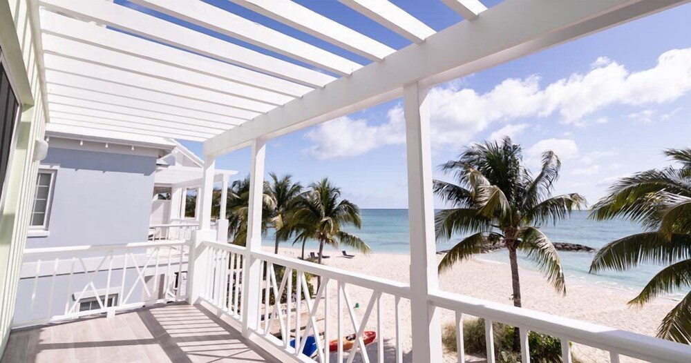 Palm Cay Beach Club & Marina 23/48