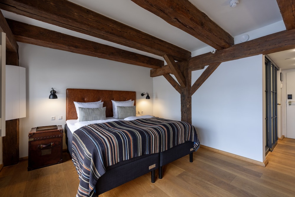 Executive, Queen Bed, Partial View, 71 Nyhavn Hotel 2/7