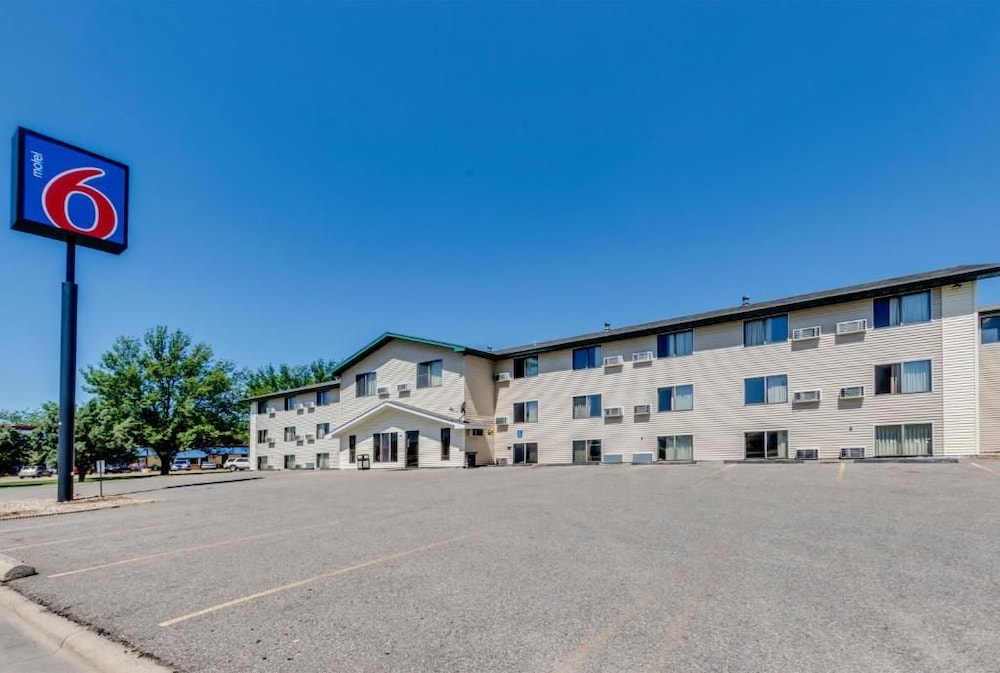Motel6 Albert Lea, MN 54/59