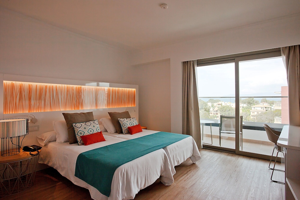Ipanema Beach Hotel 10/34