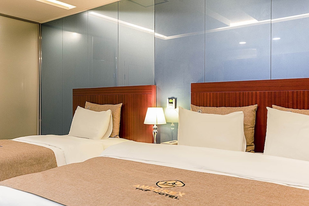 Amourex Hotel 37/49