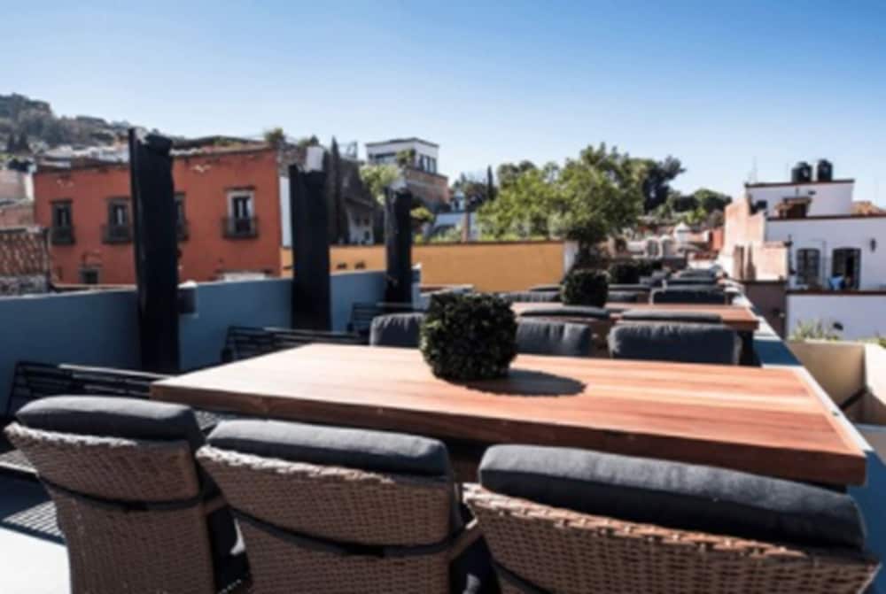 Hotel Madi 43/50