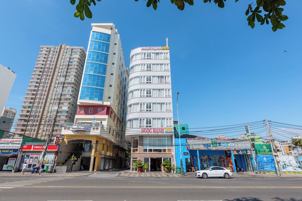 Ngoc Hanh Beach Hotel 65/75