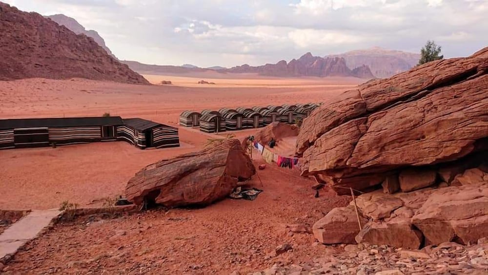 Wadi rum light camp 2/8