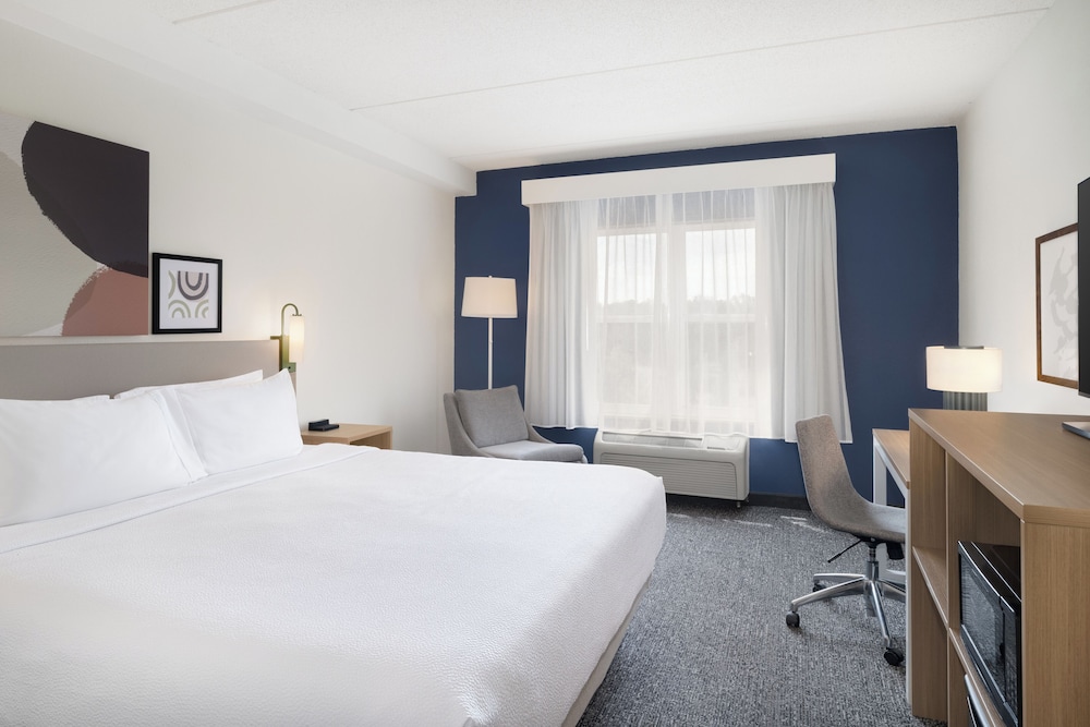 Spark by Hilton California Lexington Park 18/55