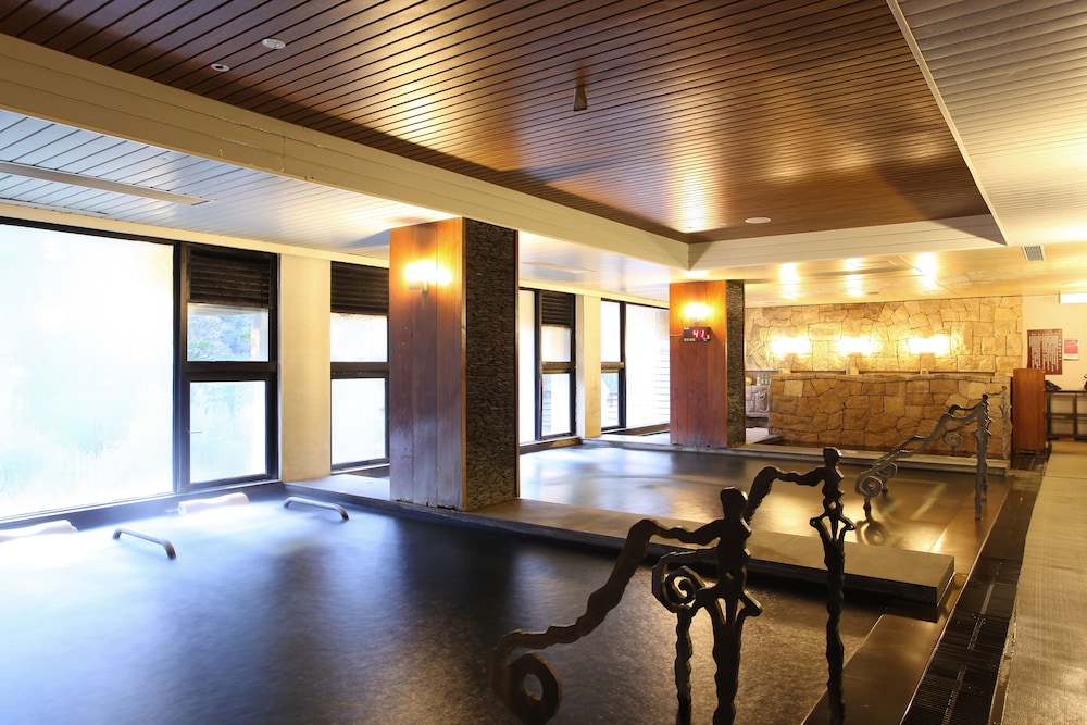 VOLANDO URAI SPRING SPA AND RESORT 40/66
