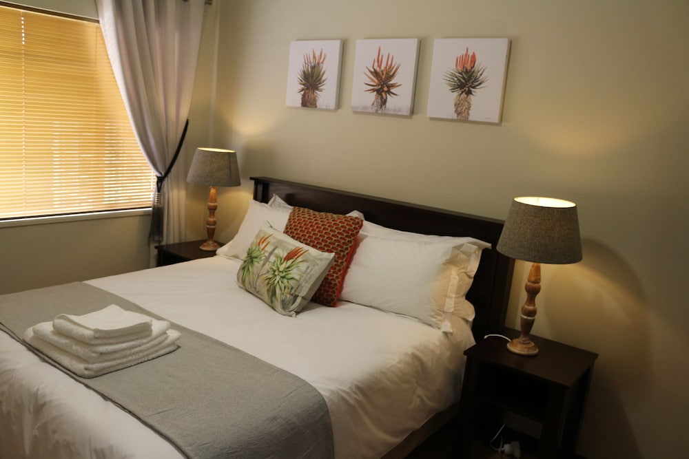CLASSIC, QUEEN BED