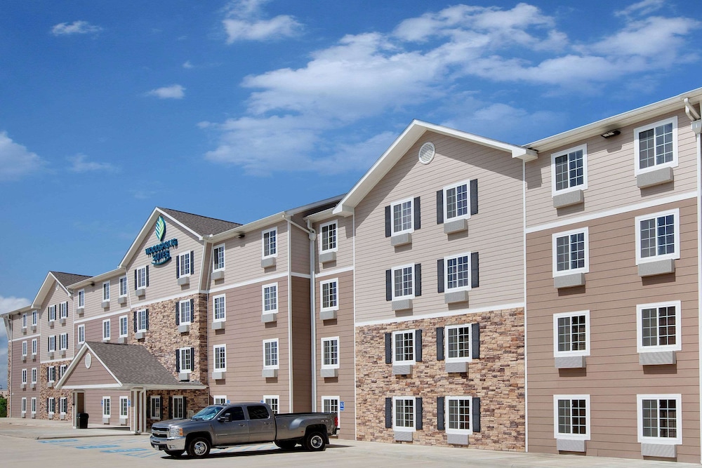 WoodSpring Suites Lake Charles 14/18