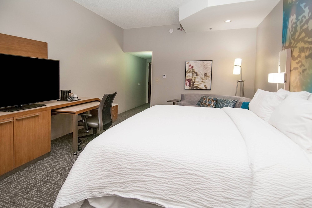 Courtyard By Marriott Bentonville 11/42