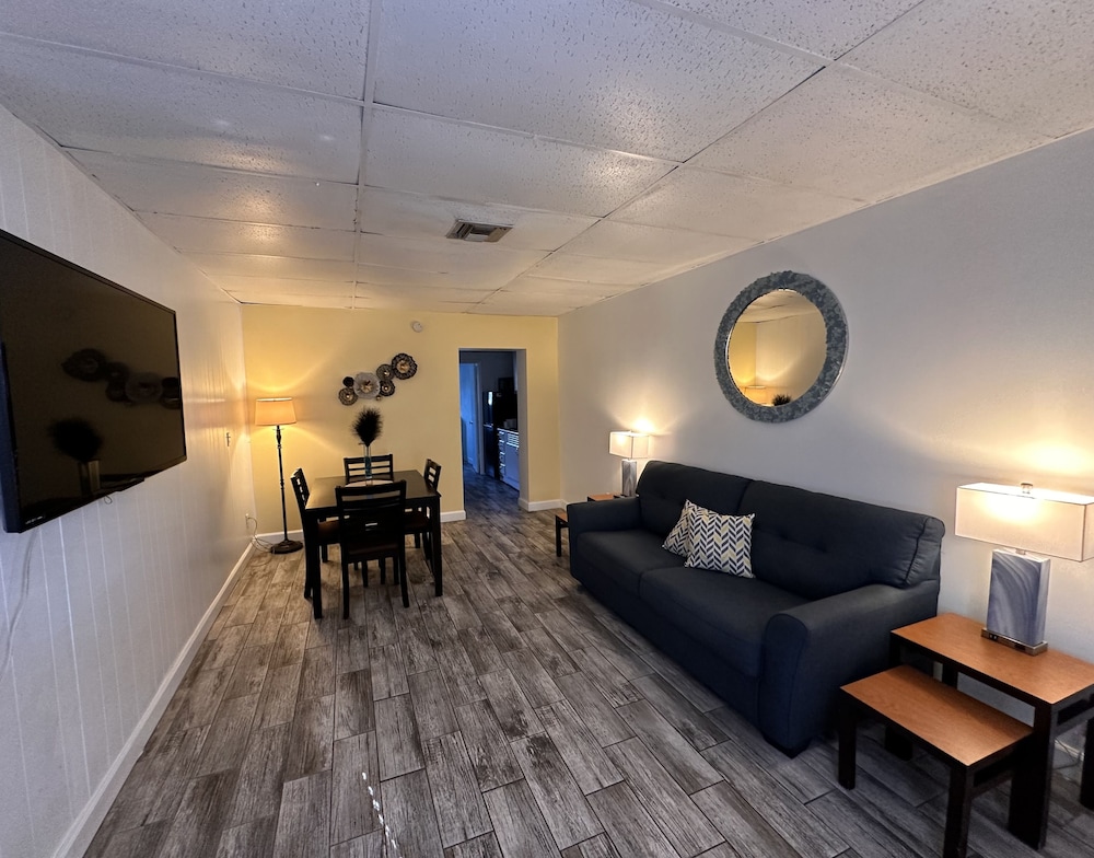 Malibu Resort Motel 28/50