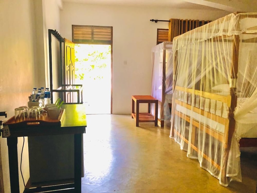 Mirissa Beach Inn 27/50