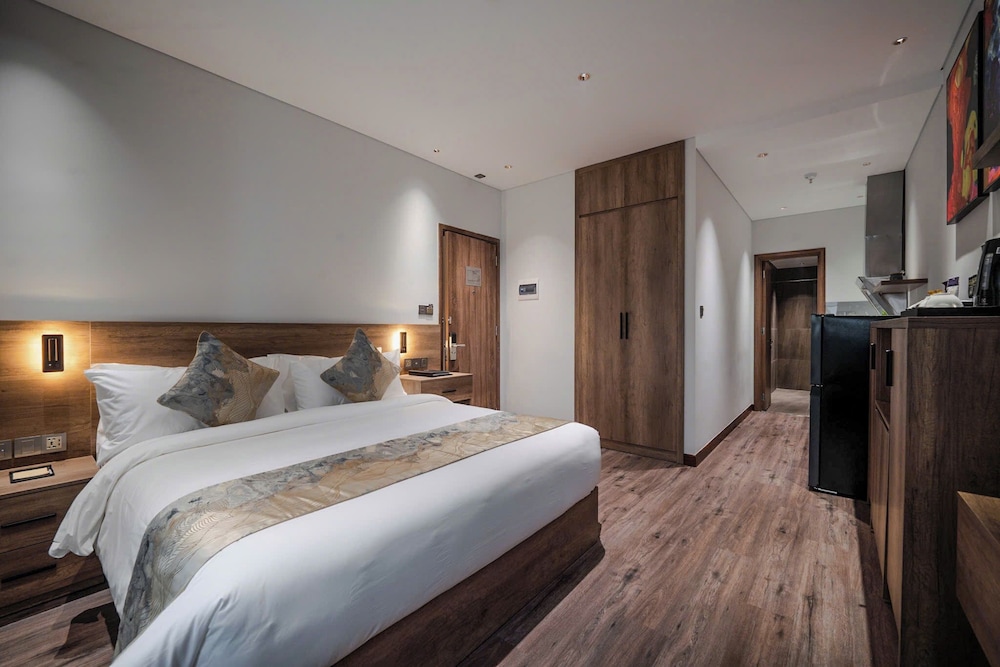 The Dream Suite 11/50