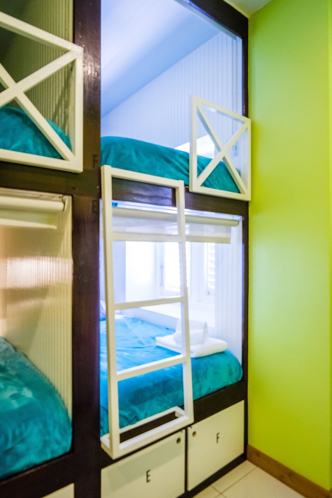 Bed & Bike Curacao Hostel 33/50