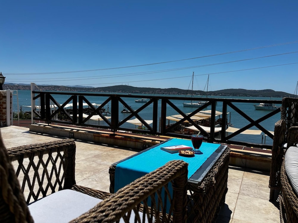 Hotel Deniz 50/64