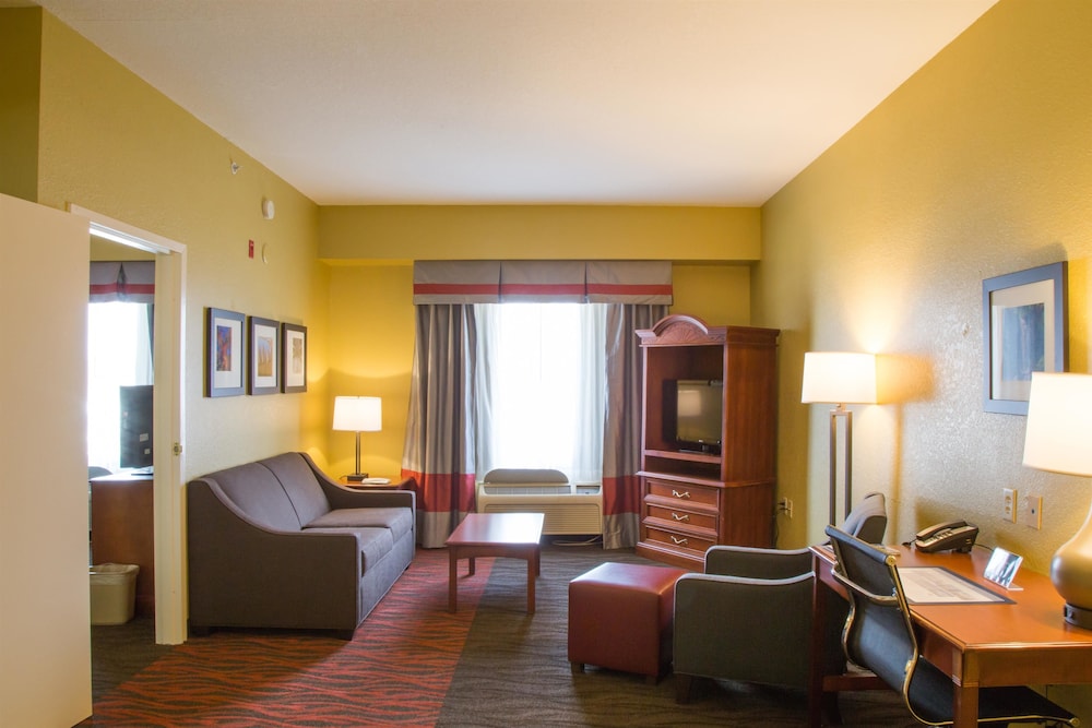 Executive Inn & Suites 26/39