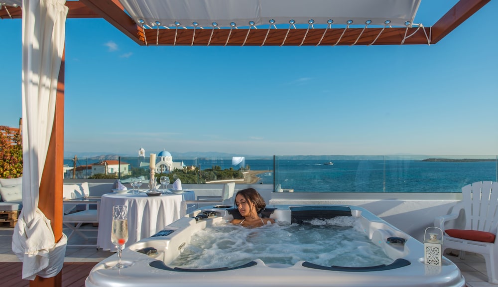 Oasis Beach Hotel Spa 40/76