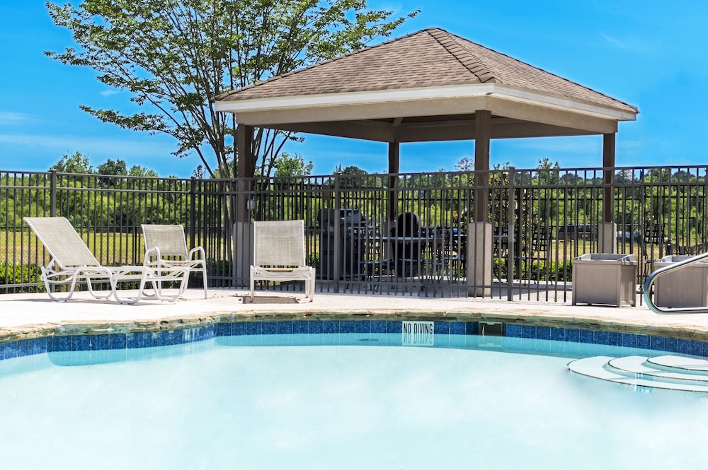 Candlewood Suites Macon 5/70