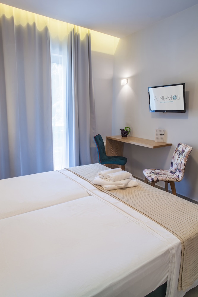 Anemos Rooms and Apartments 9/50