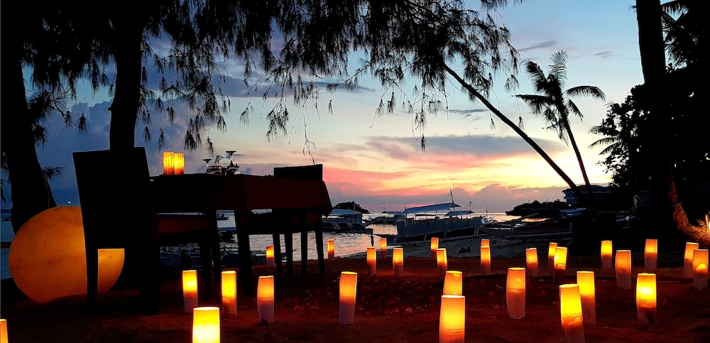 Ocean Vida Beach And Dive Resort 60/65