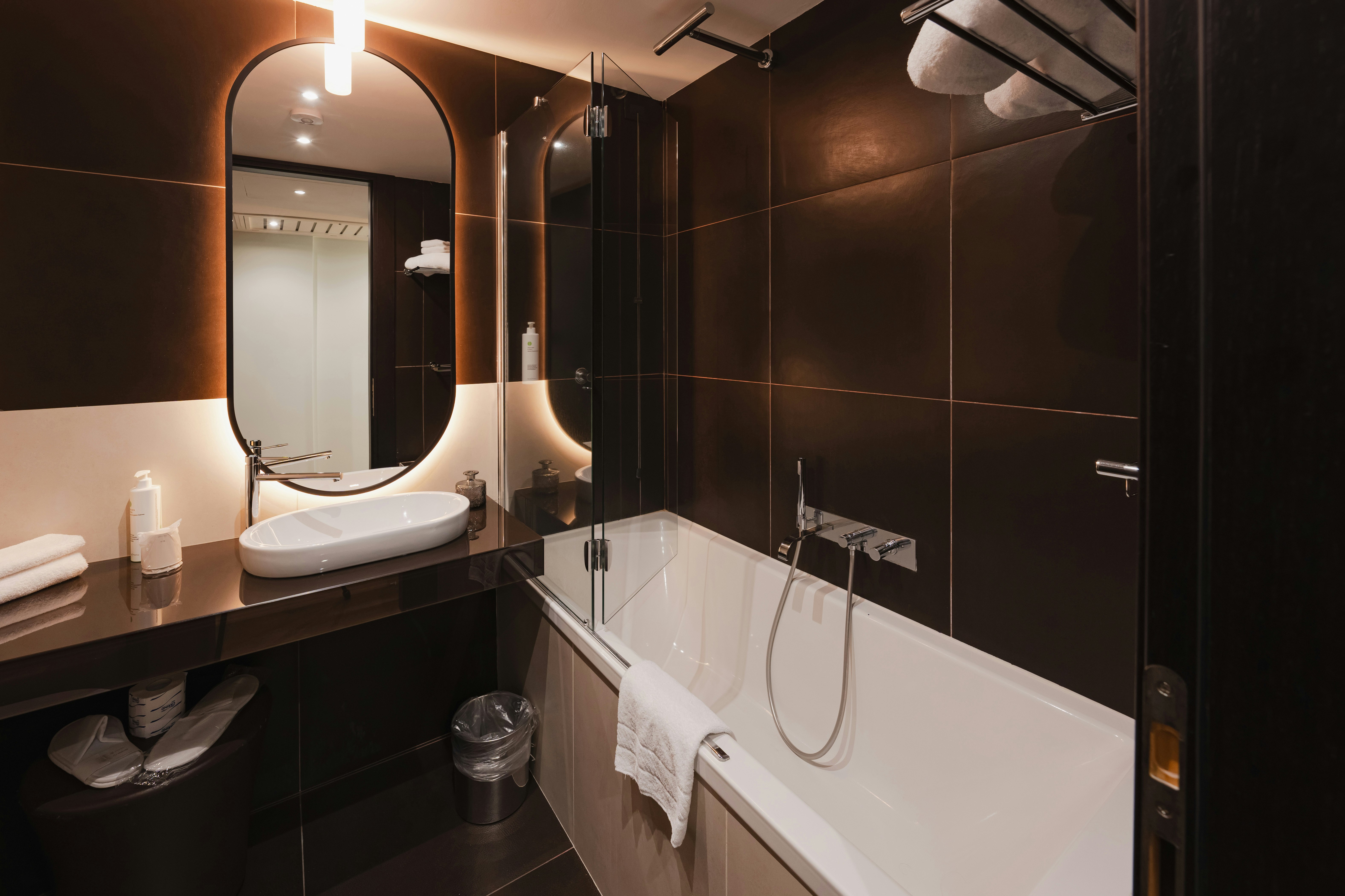 H2C HOTEL MILANOFIORI 50/50