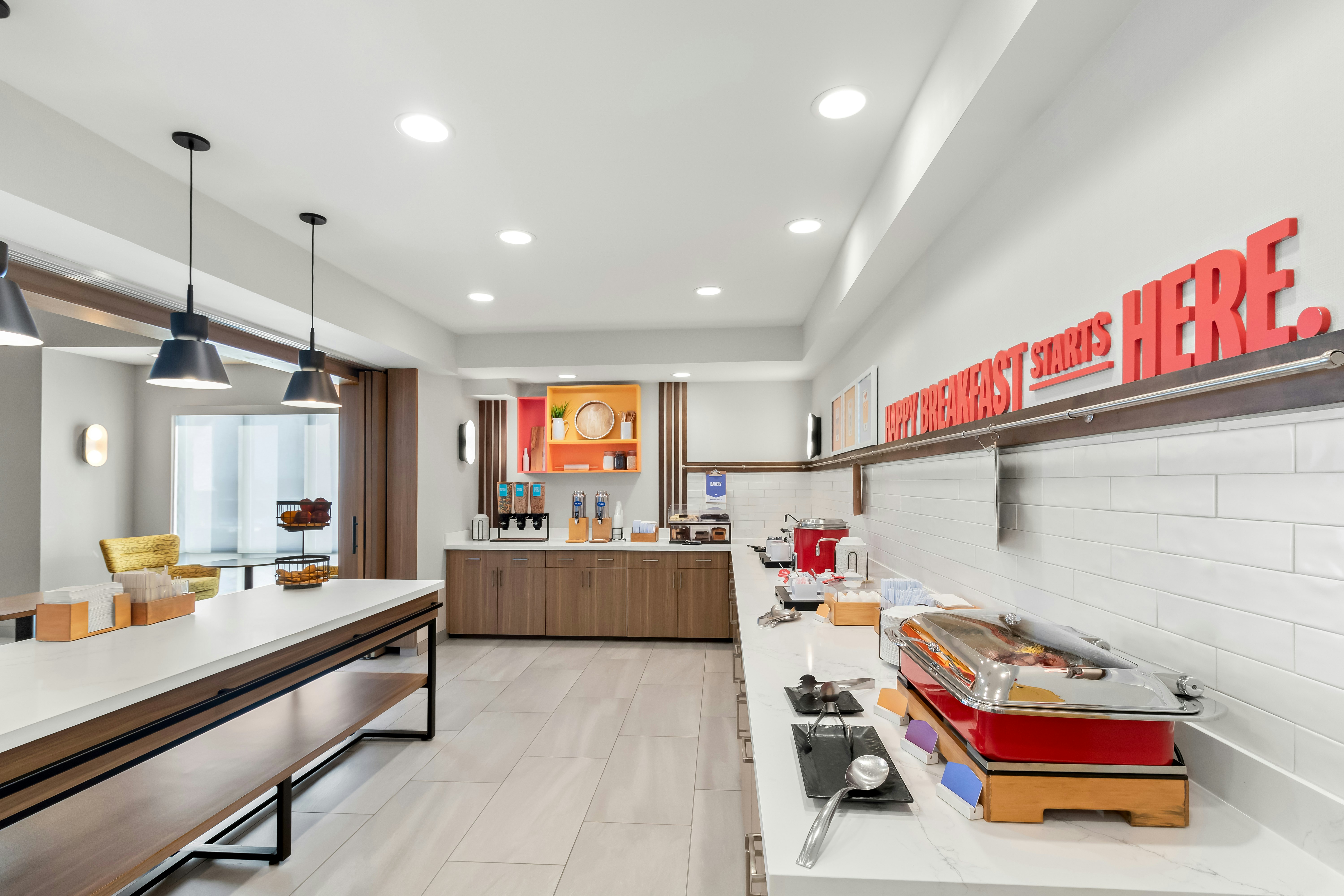 Hampton Inn and Suites New Castle 14/19
