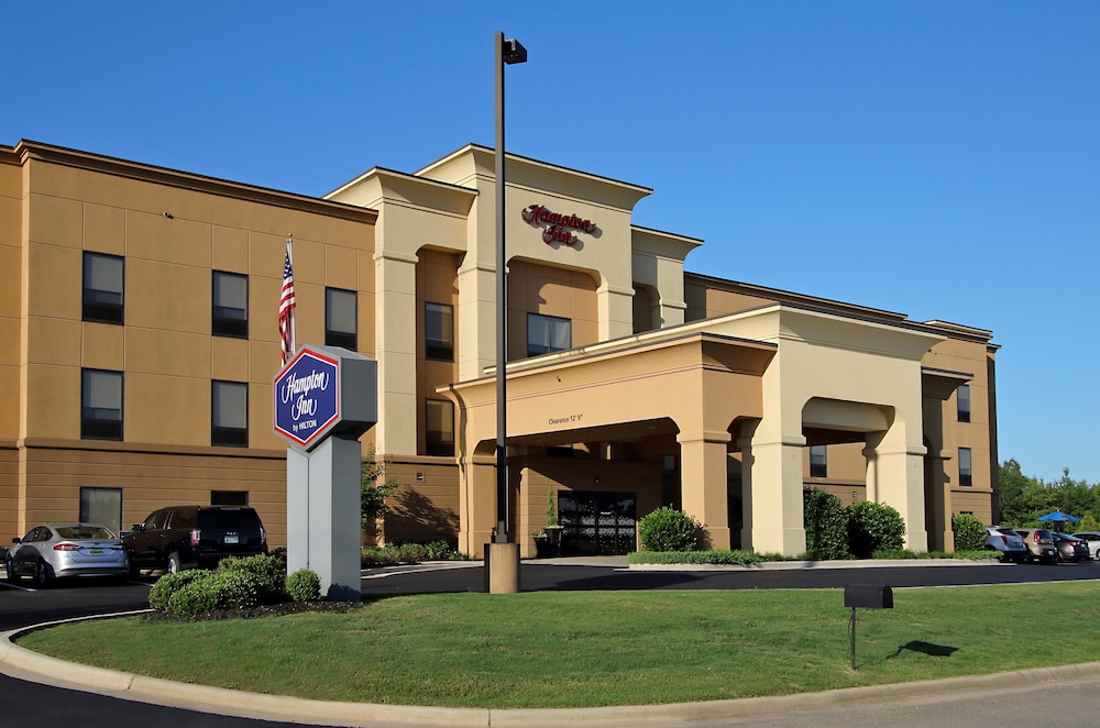 Hampton Inn Winfield 1/48