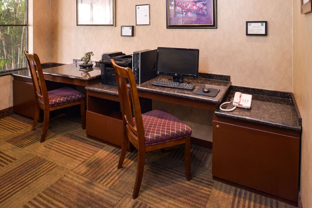 Quality Inn & Suites Walnut - City Of Industry 26/27