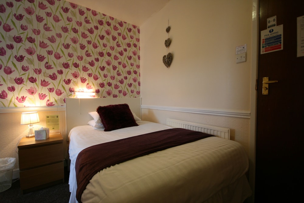 Blenheim Mount Hotel 6/50
