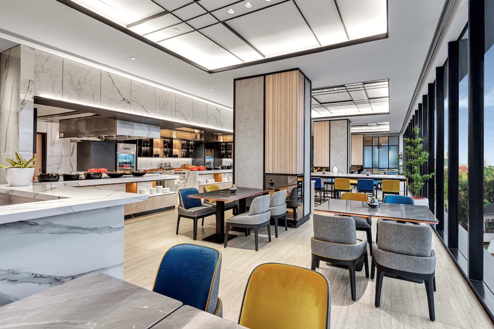 Hyatt Place Makassar 21/31