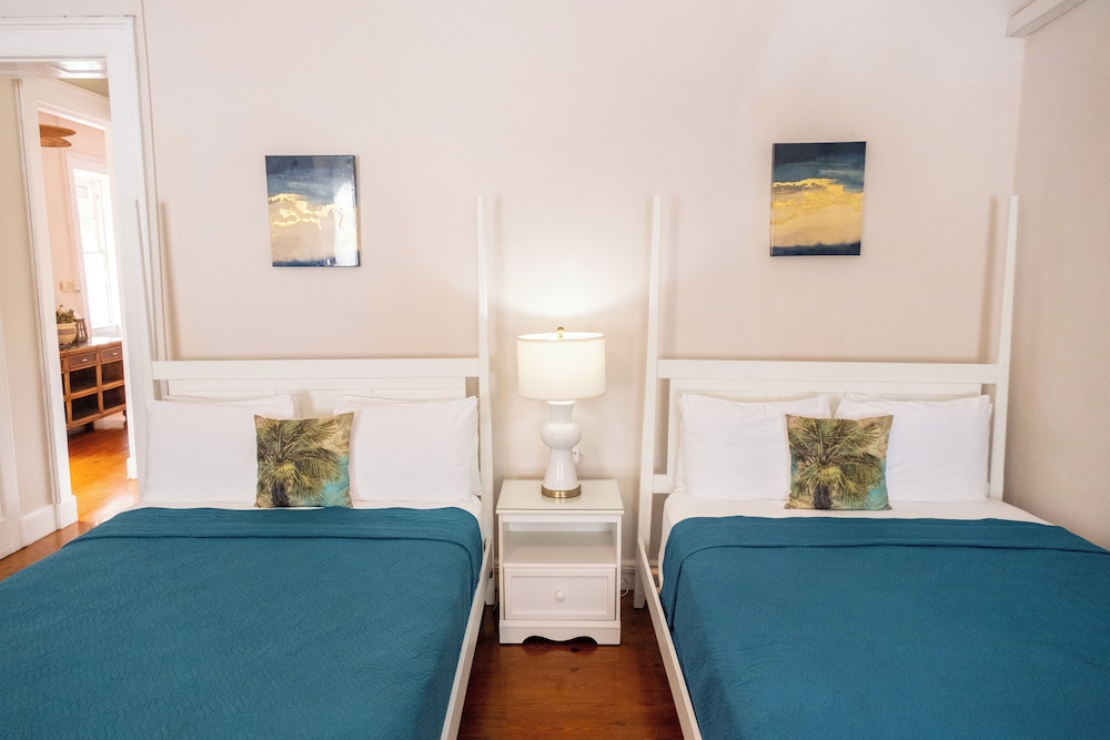 Island, Plantation, 2 Queen Beds
