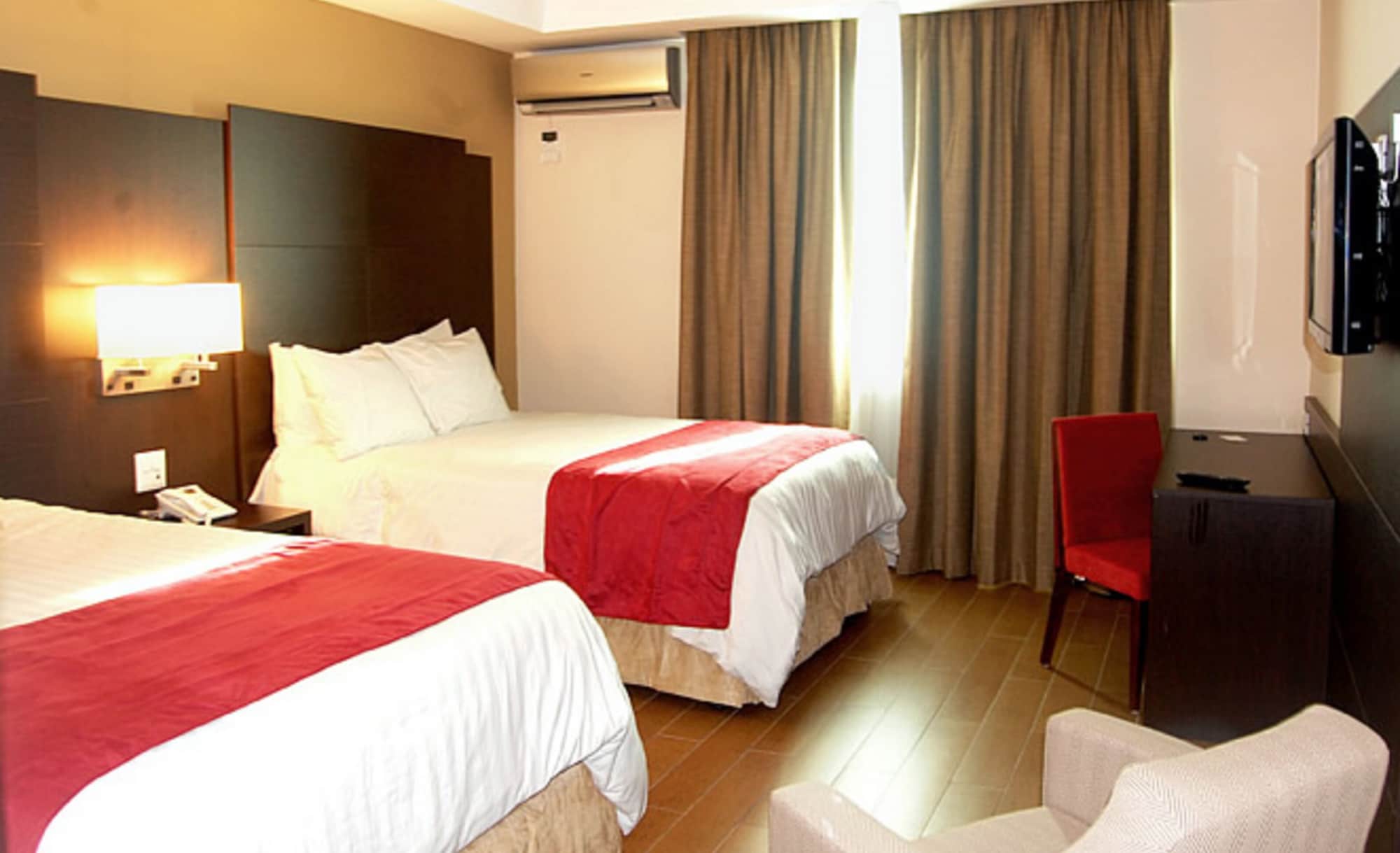 FAMILY, DOUBLE BED