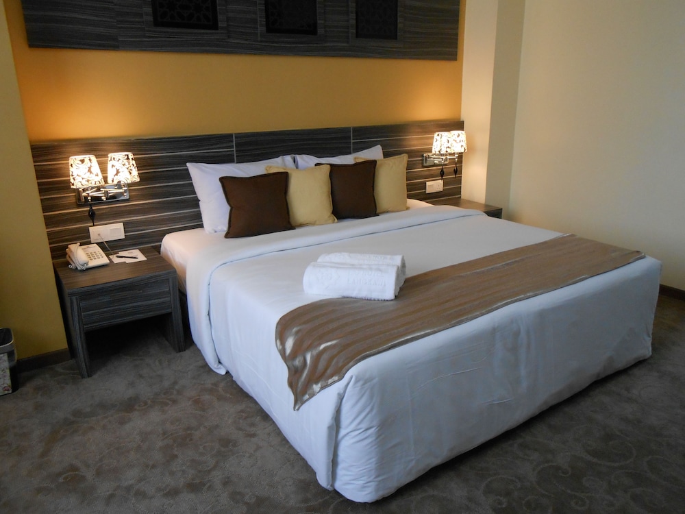 Hig Hotel 20/73